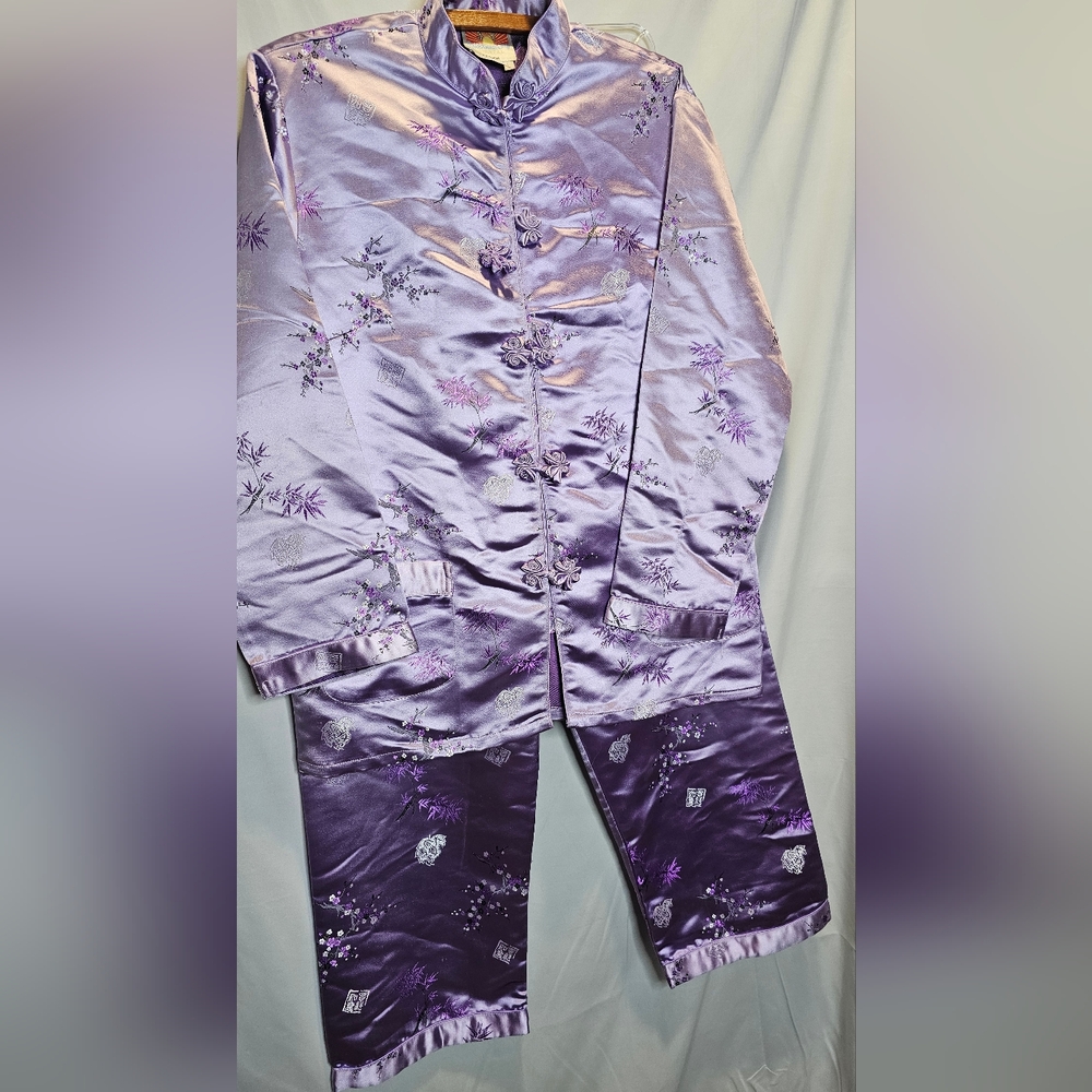 Vintage 2 piece set Purple Satin oriental kimono Embroidered Set